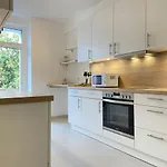 Central And Spacious Apartment For 4
